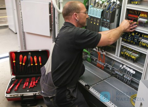 Zestaw narzędzi izolowanych 1000V  VDE  w walizce, 48-el. STAHLWILLE